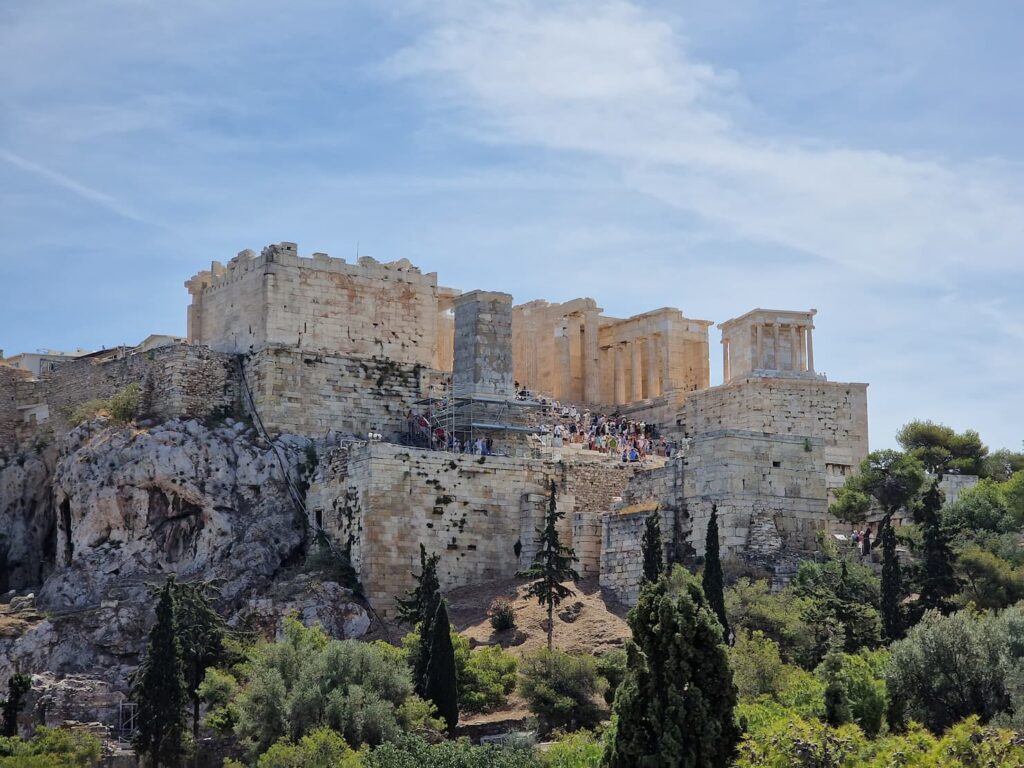 wie man die Akropolis in Athen erreicht